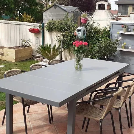 Maison Au Calme A Proximite Du Circuit Nyaraló Le Mans